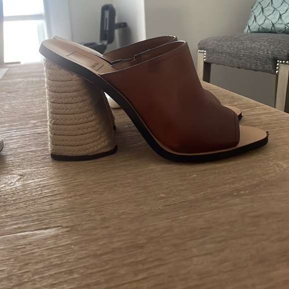 Dolce vita wedges! Great condition - Picture 3 of 3